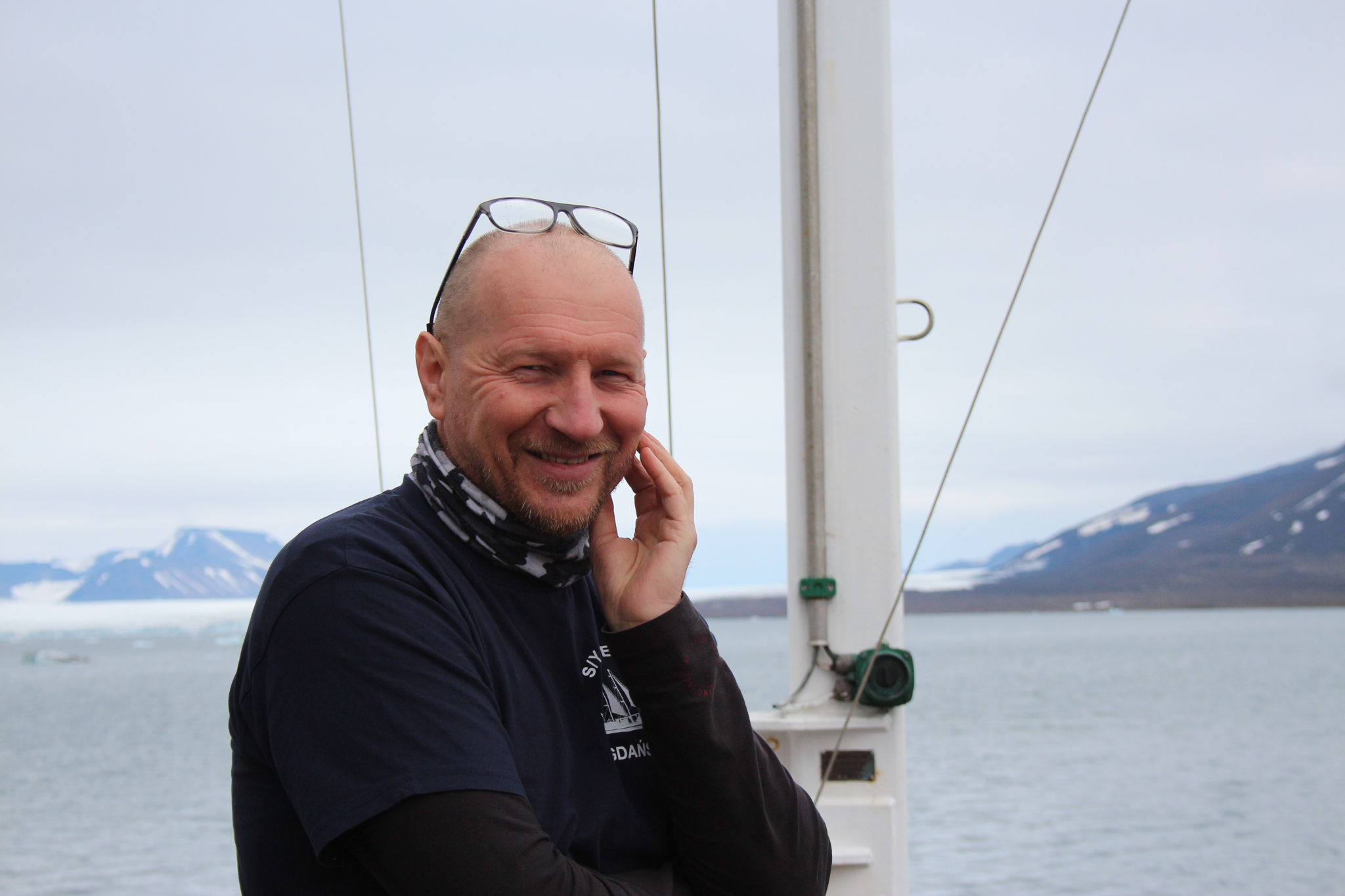 Sławomir Kwaśniewski first visited Spitsbergen in 1980 as a university student, and has since spent decades studying the warm waters of the West Spitsbergen Current flowing into the Arctic (and more recently the fjords). Photograph by Hannah Hoag