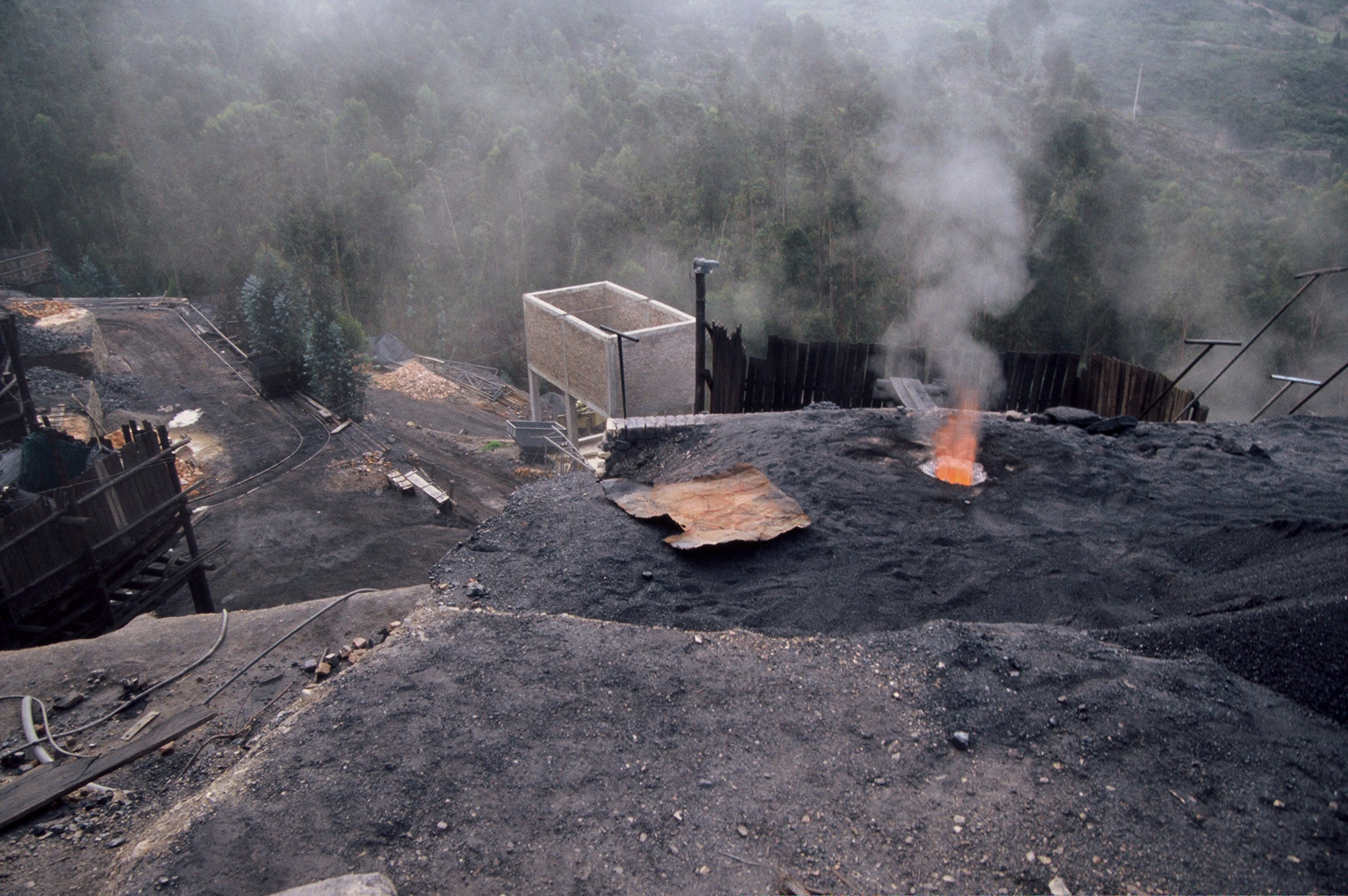 Coal mines outside the town of Samacá, in north-central Colombia. Photograph by Scott Wallace / World Bank